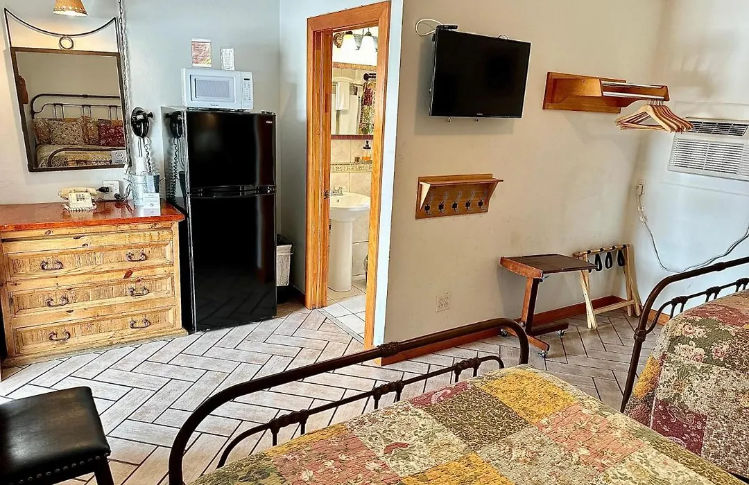 Buffalo Chip'S Ranch House Motel-1