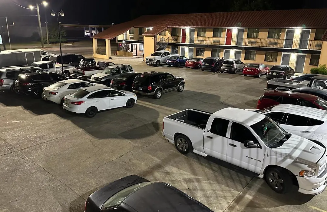 Budget Inn-Gadsden-1