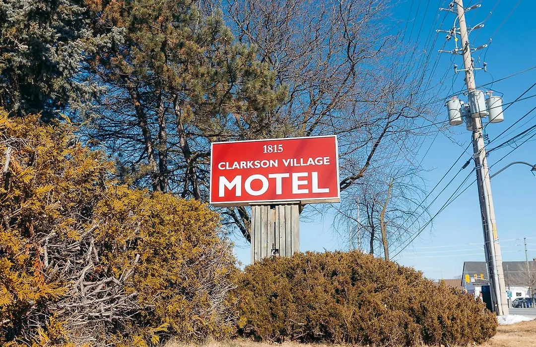 Clarkson Village Motel, 1815 Lakeshore Rd West Mississauga-1