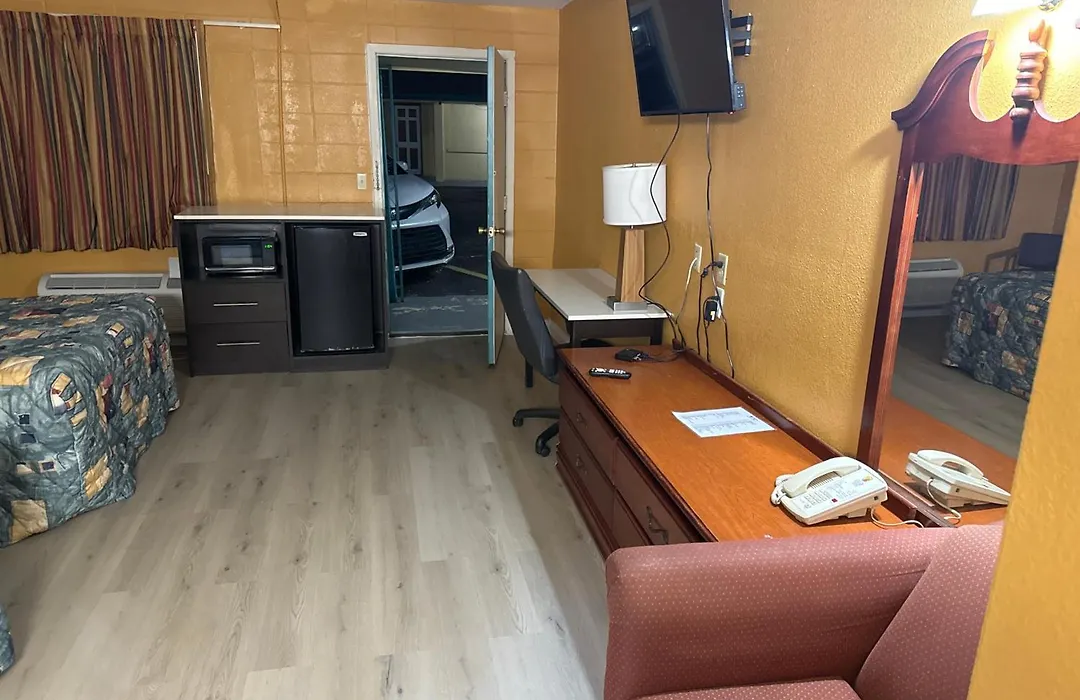 Economy Inn - Cullman-1