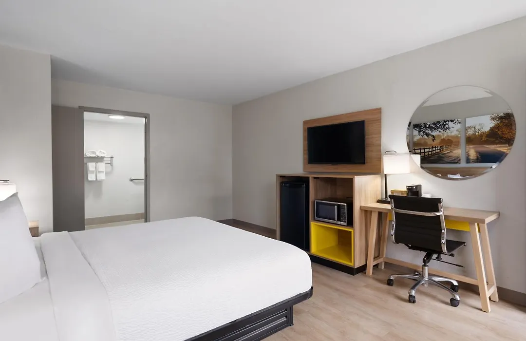 Days-Inn By Wyndham Montgomery I-85-1