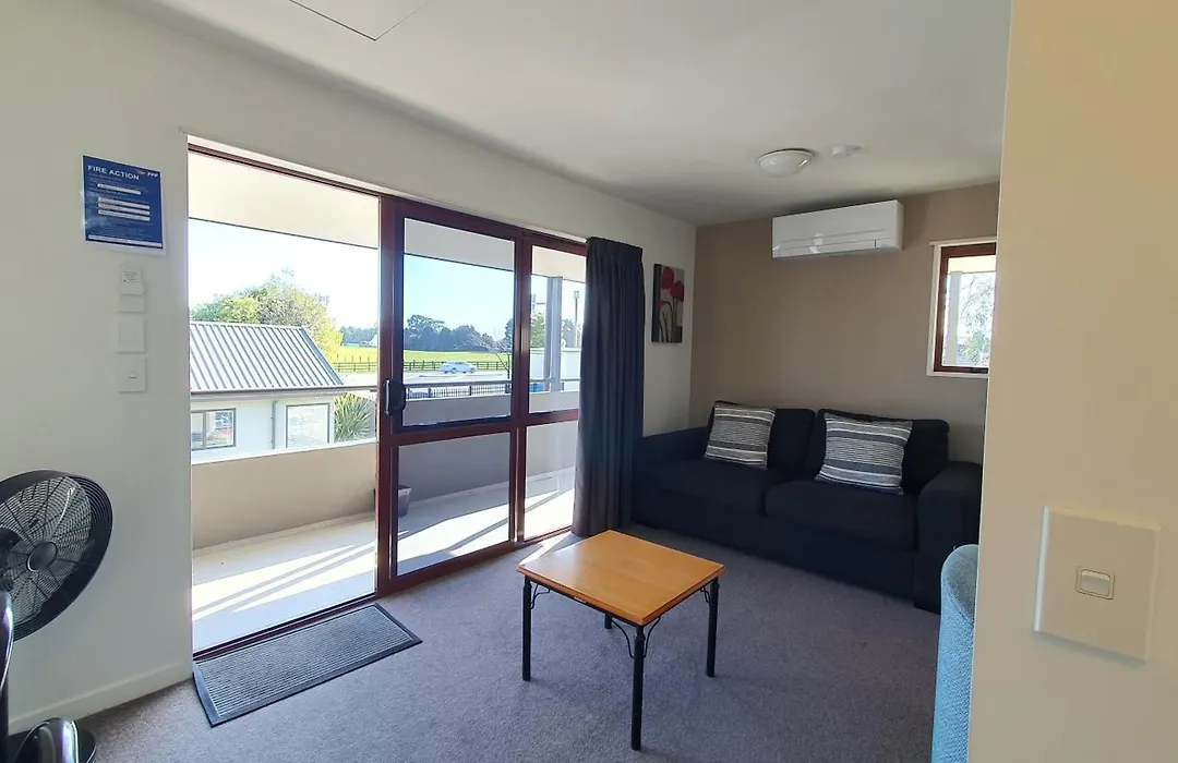 Airways Motel-1