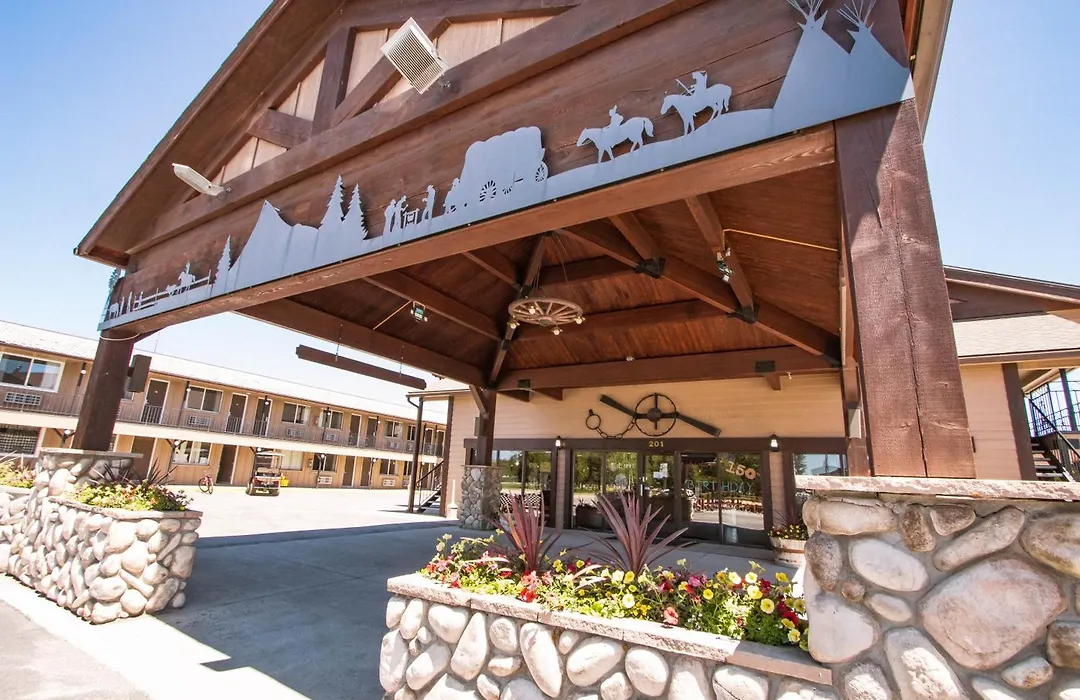 Brandin' Iron Inn-1