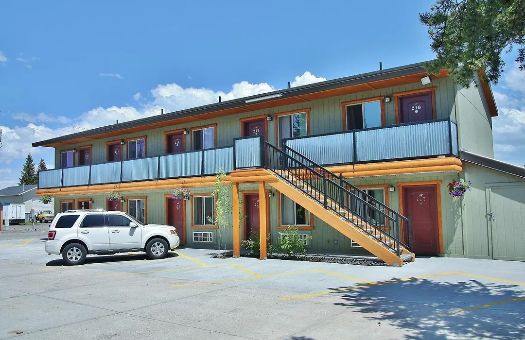 Moose Creek Inn-1