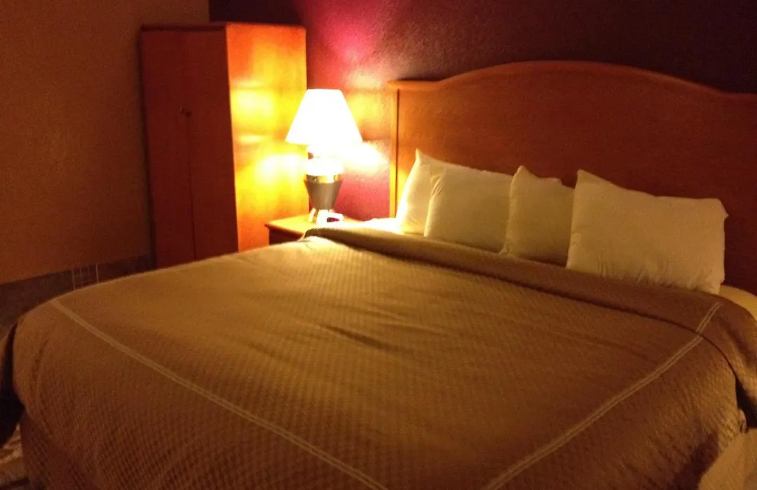 Virginia Inn-1
