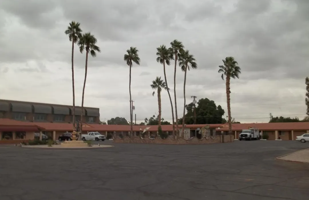 Hacienda Motel-1