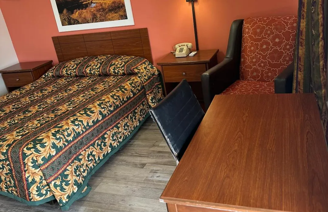 Budget Inn - Scottsboro-1