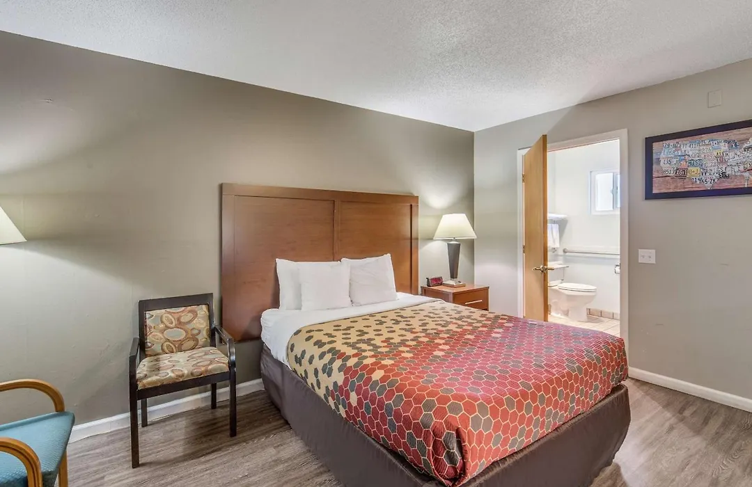 Econo Lodge Inn & Suites Yreka-1