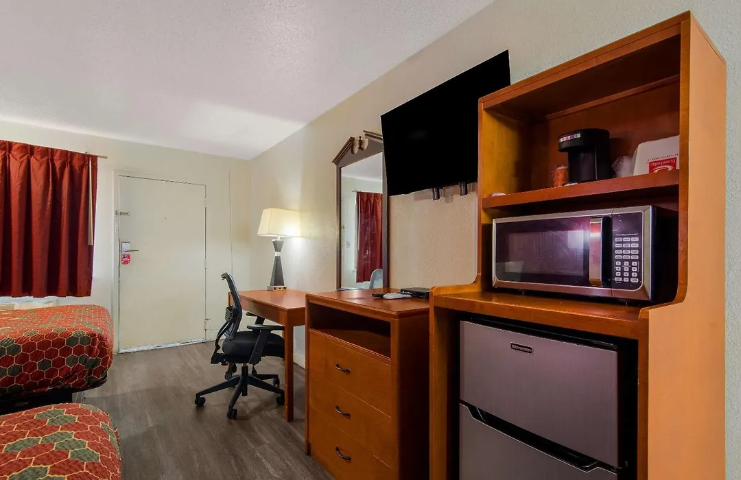 Econo Lodge Goldsboro Hwy 70-1