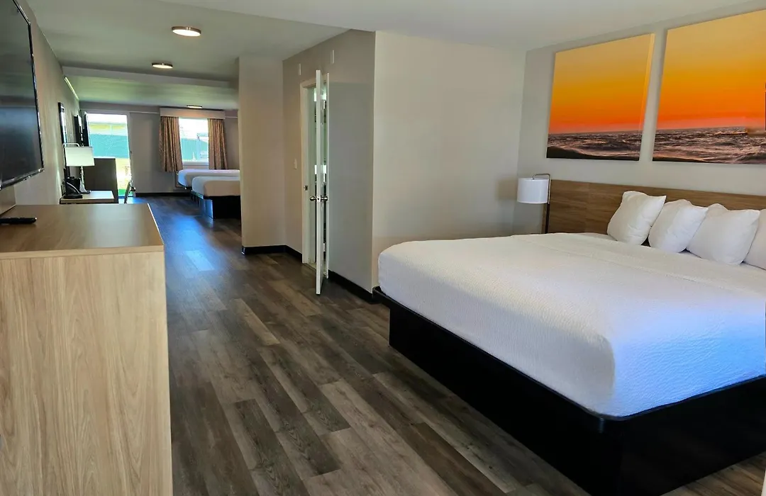 Days Inn And Suites By Wyndham Port Huron-1