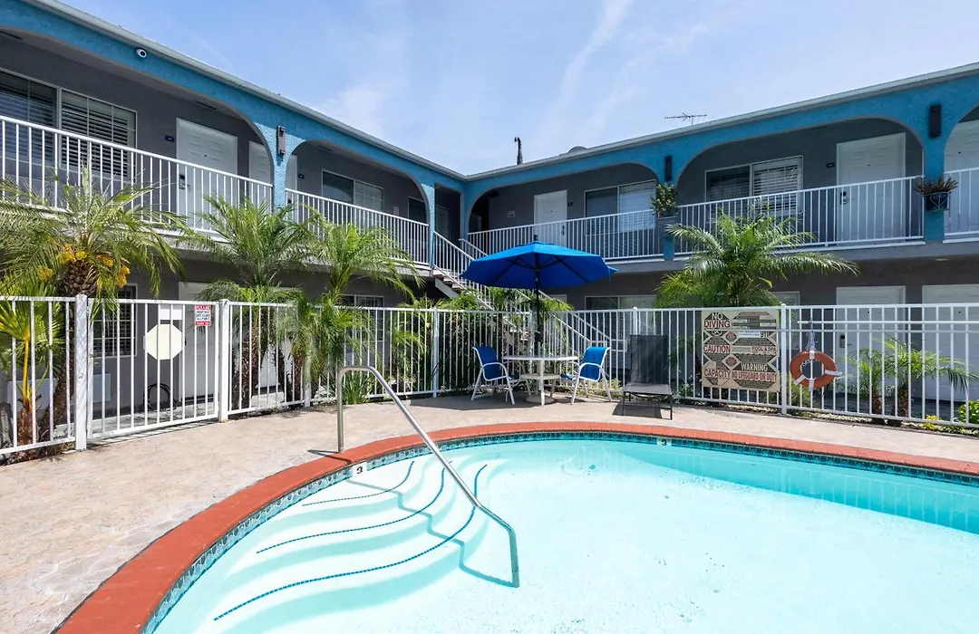 Hollywood City Inn-1