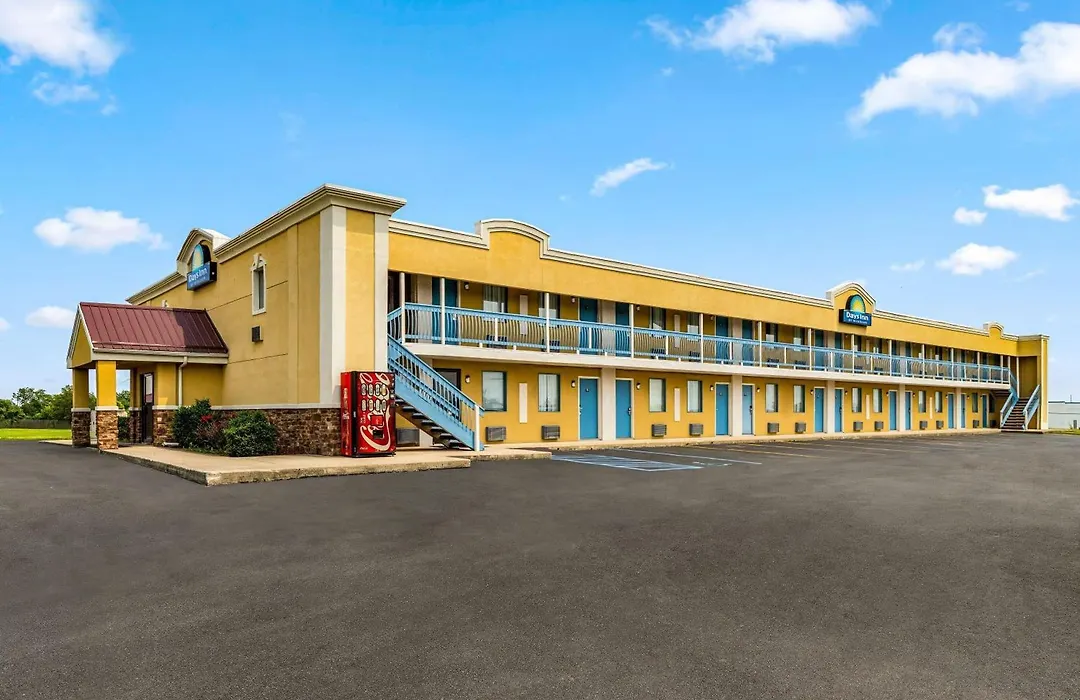 Days Inn By Wyndham Fort Wayne-1