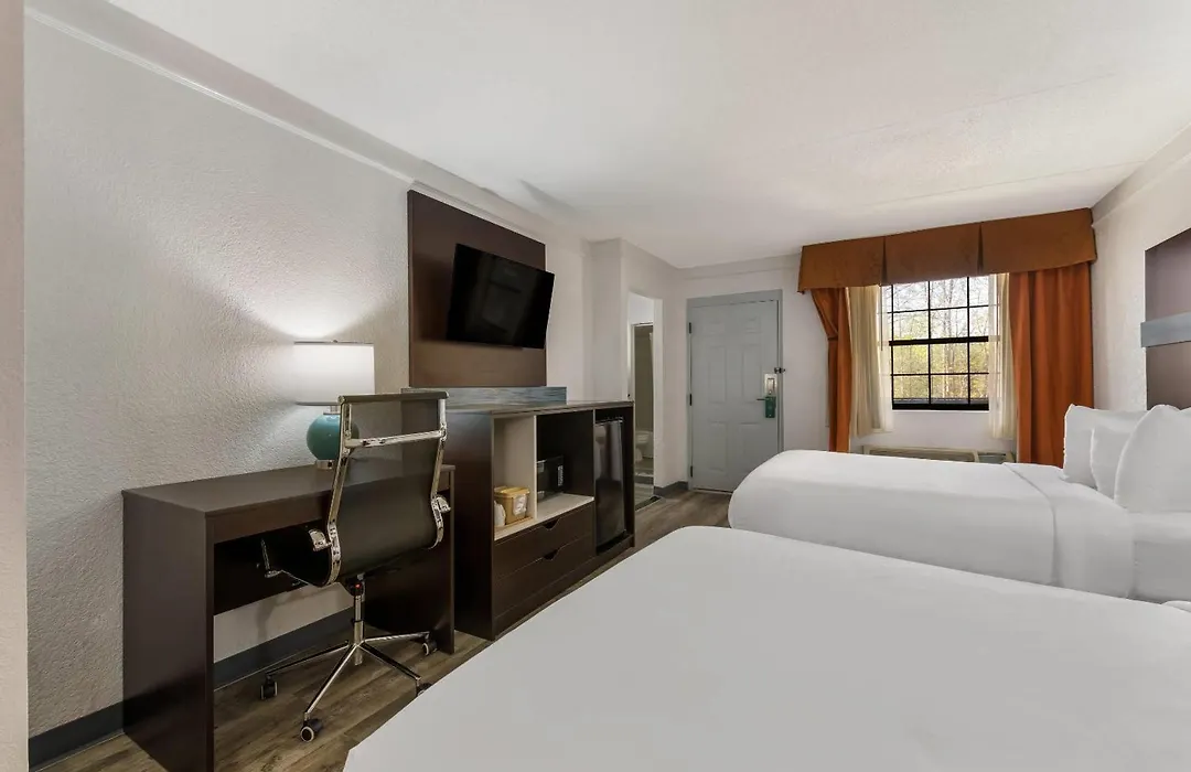 Quality Inn & Suites Airport-1