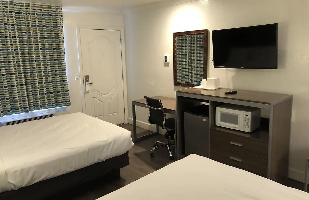 Gilroy Inn-1