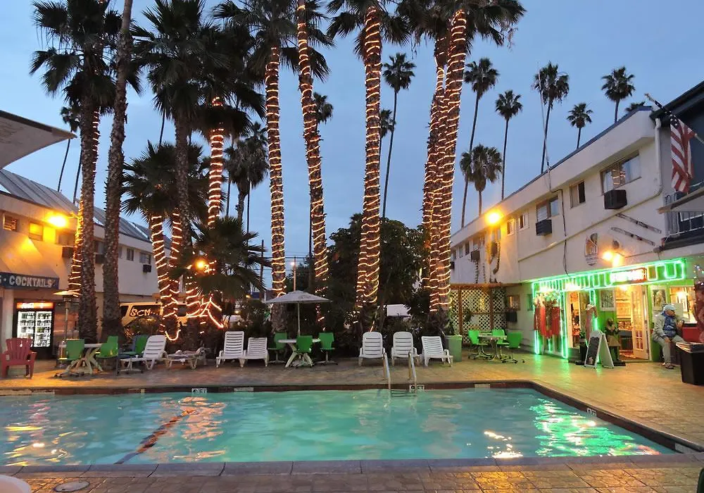 Tradewinds Airport Hotel-1