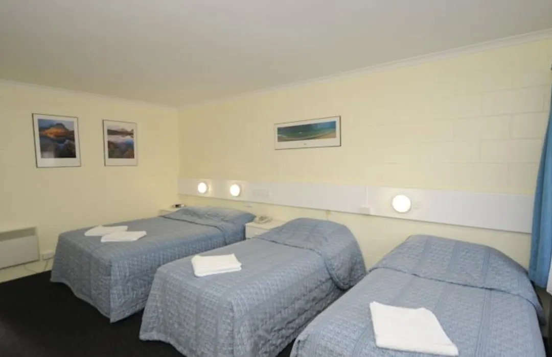 Martin Cash Motel-1
