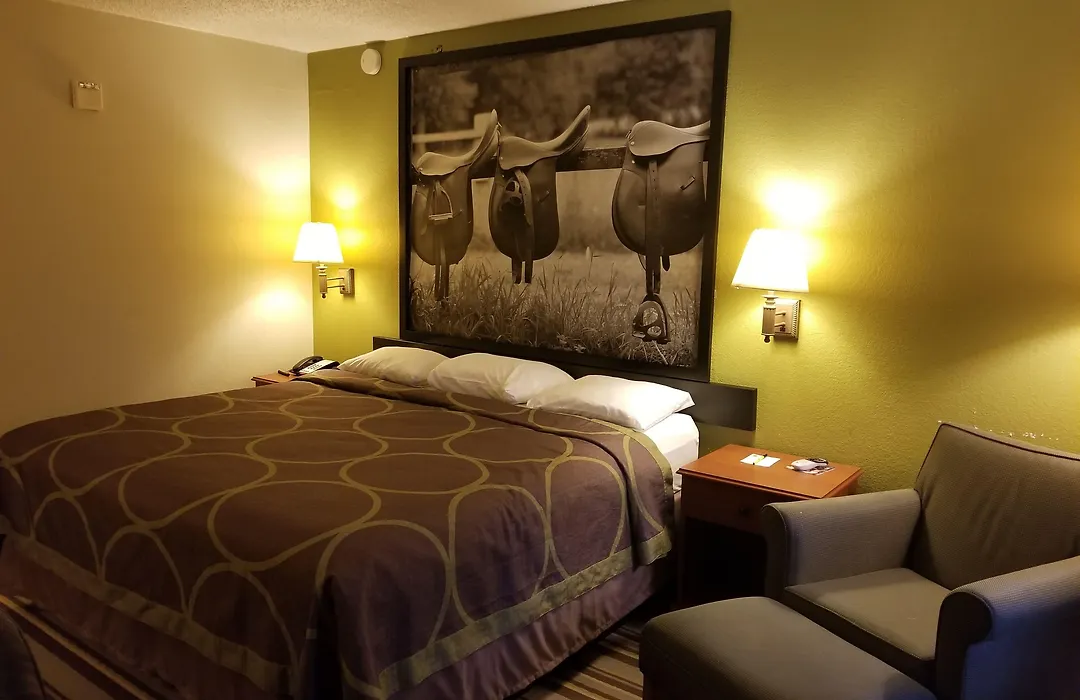 Super 8 By Wyndham Longview/North-1