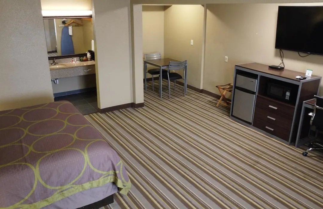 Super 8 By Wyndham Kingsville-1