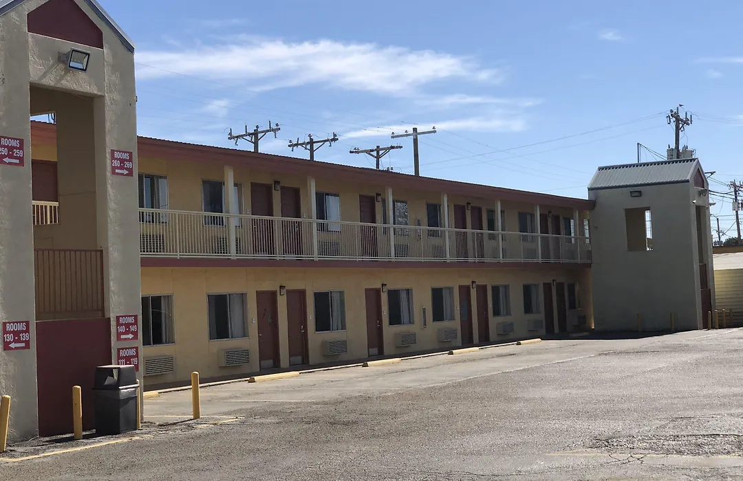 Lone Star Inn-1
