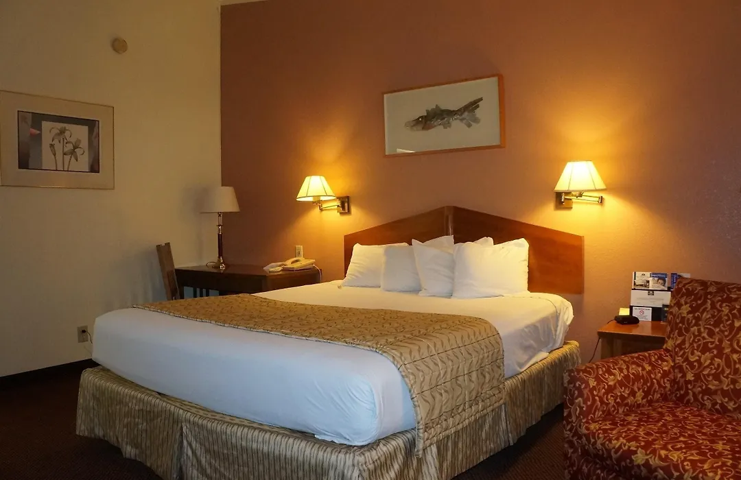Americas Best Value Inn & Suites Oroville-1