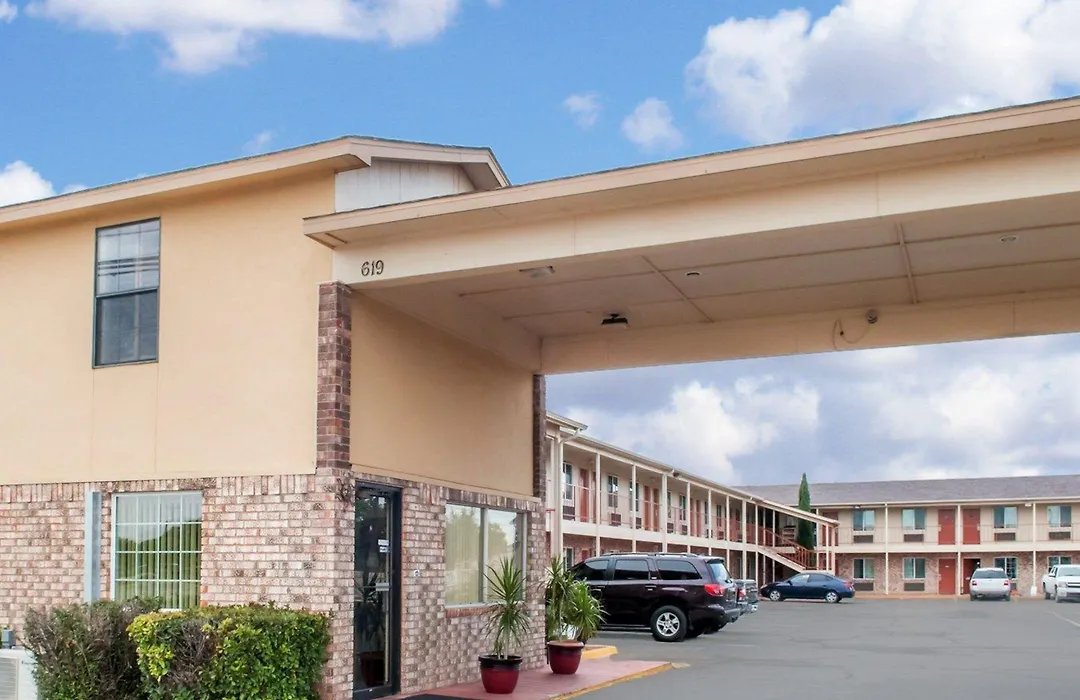 Econo Lodge Hobbs-1