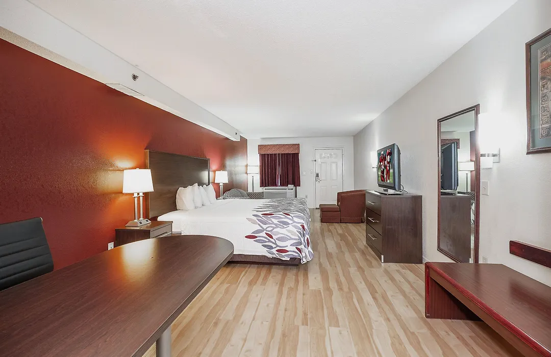 Red Roof Inn & Suites Rome-1