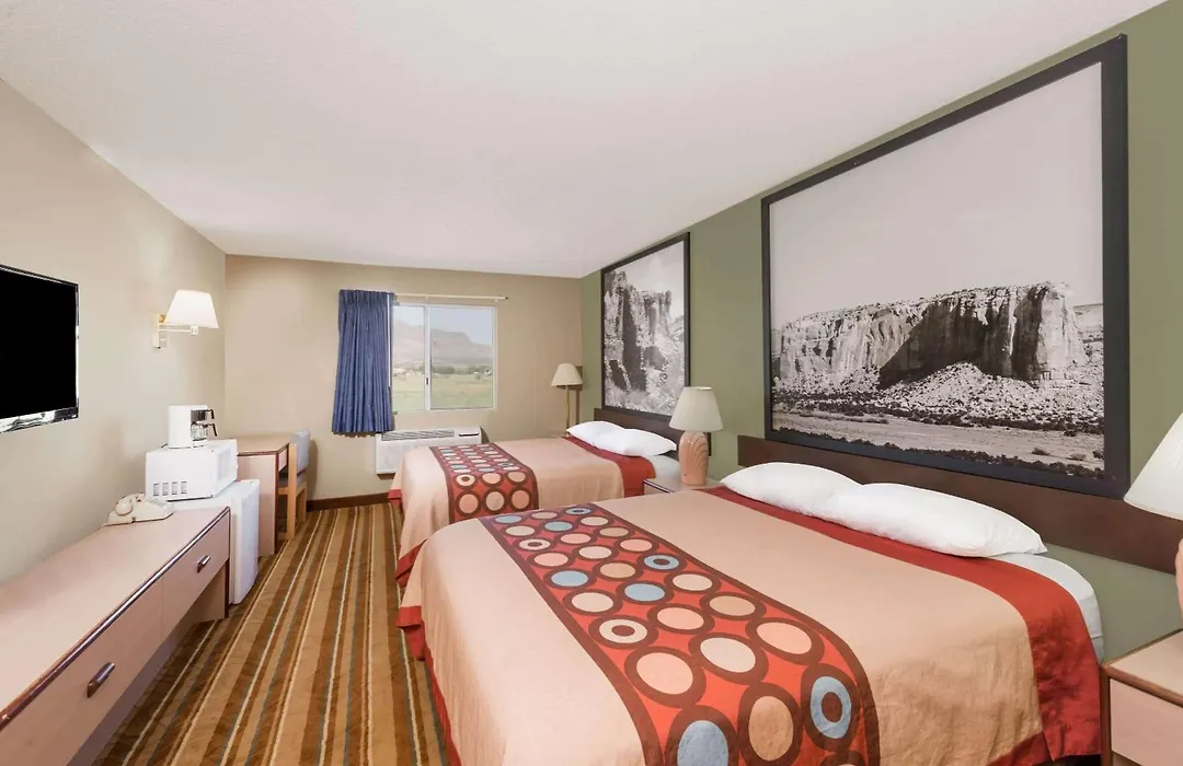 Super 8 By Wyndham Socorro-1