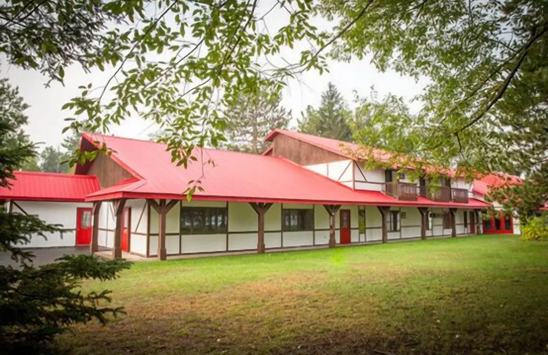 Northern Pine Inn-1