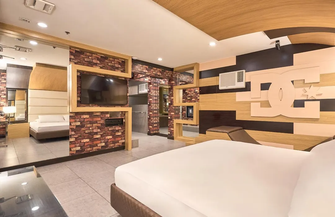 Victoria Court Las Pinas-1