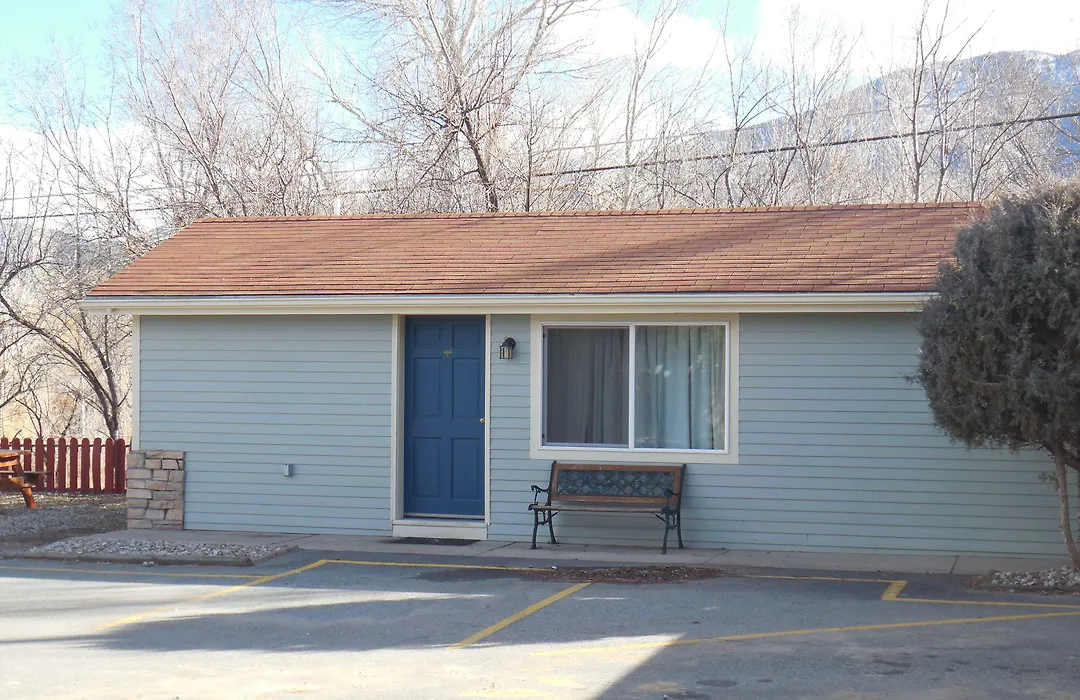 Salida Inn & Monarch Suites-1