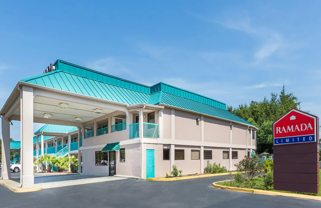 Baymont By Wyndham Biloxi - Ocean Springs-1
