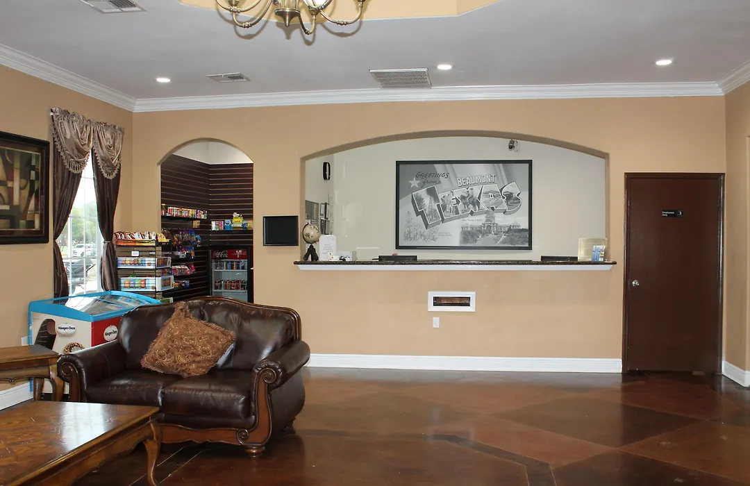 Super 8 By Wyndham Beaumont I-10 College St-1