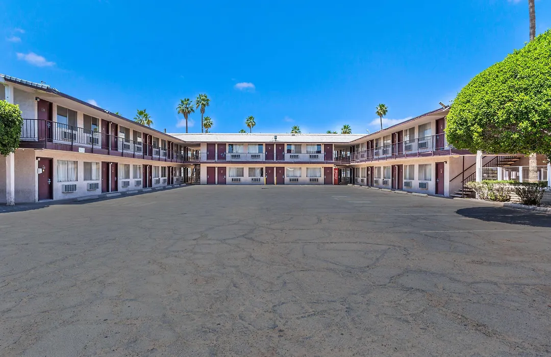 Knights Inn Yuma-1