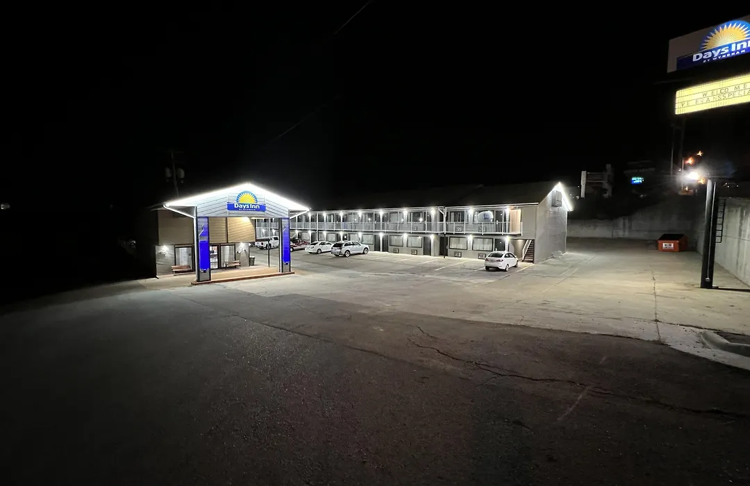Days Inn By Wyndham Branson Near Theatre District-1