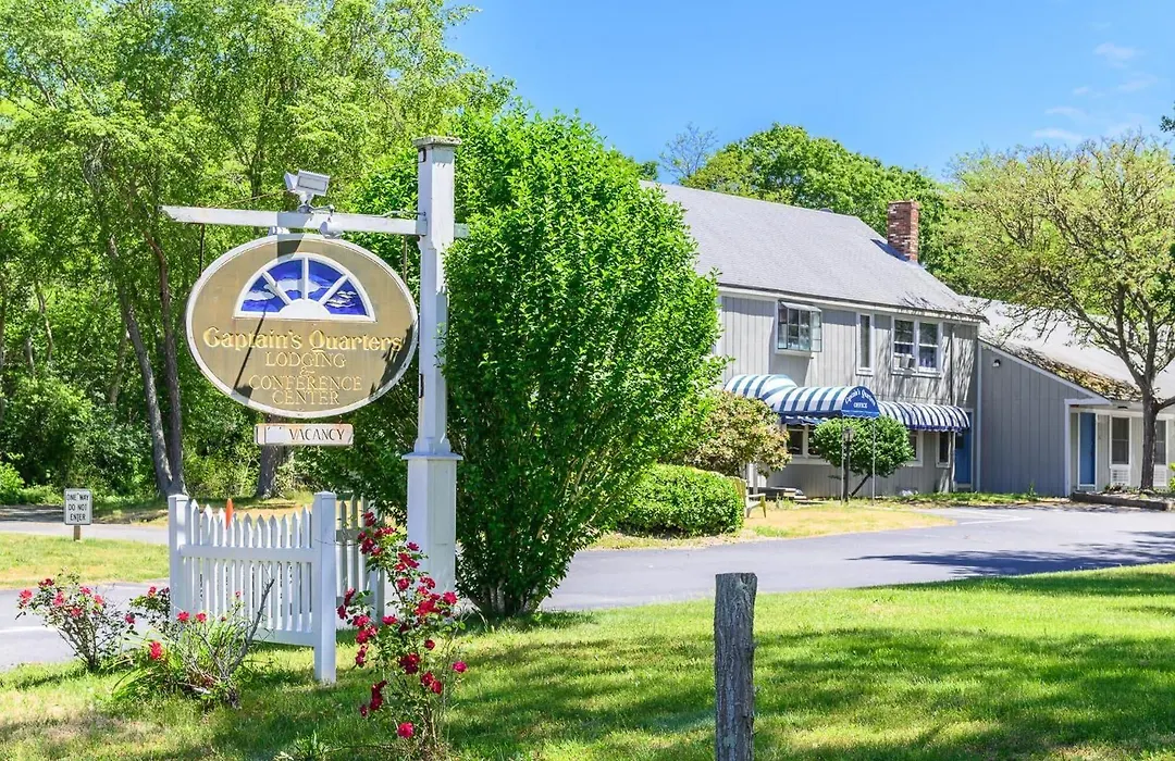 Captains Quarters Motel & Conference Center-1