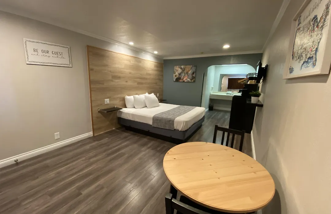 Anaheim Executive Inn & Suites-1