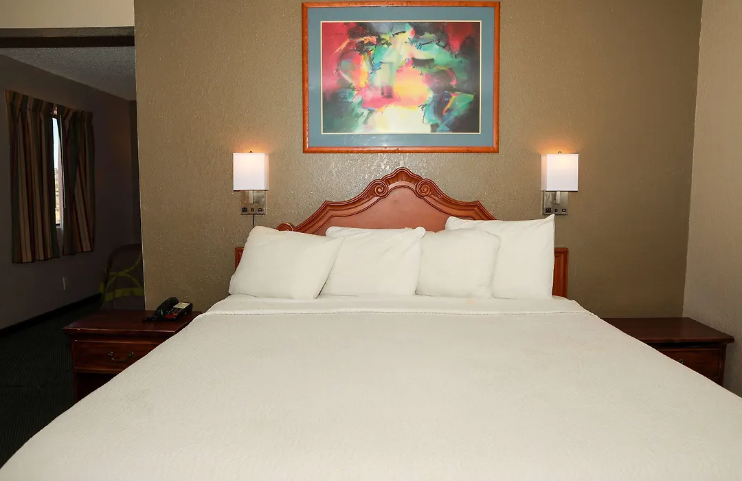 Super 8 By Wyndham Gallup-1