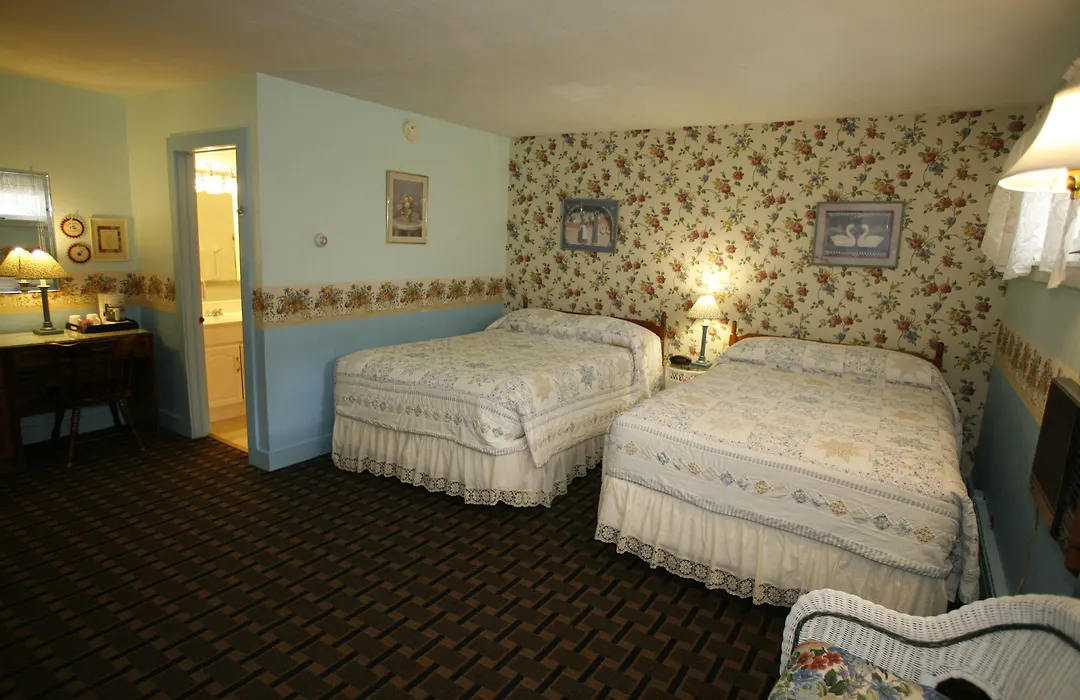 Bennington Motor Inn-1