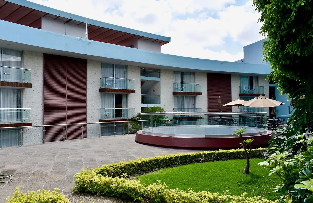 Country Hotel & Suites-1