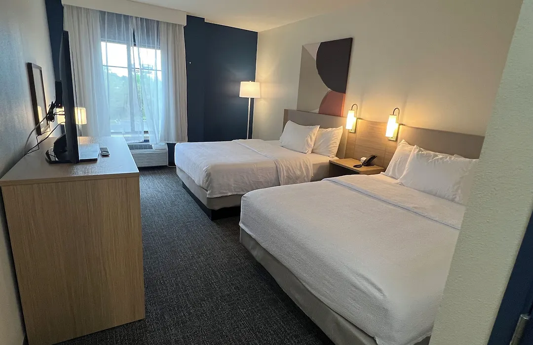 Sleep Inn & Suites East Chase-1