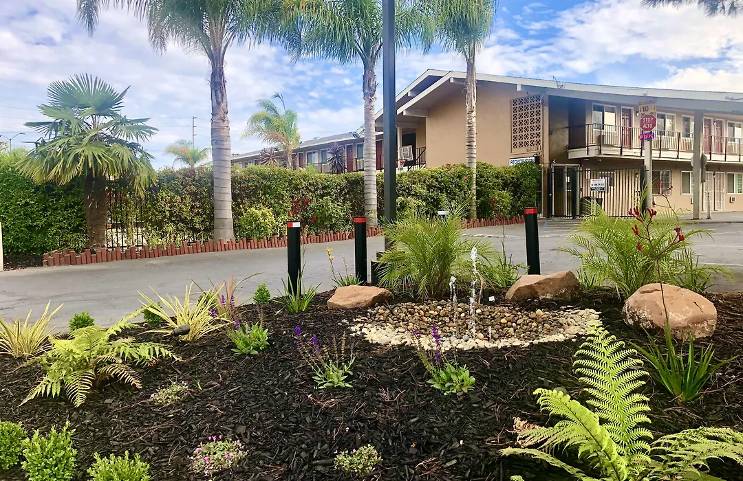 Bay Breeze Inn-1