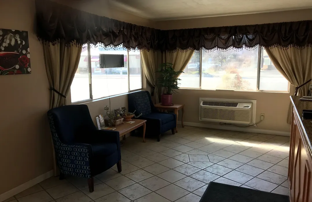 Vino Inn & Suites-1