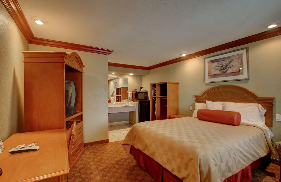 Thunderbird Lodge-1