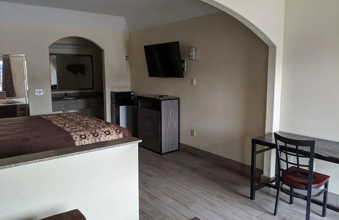 Regency Inn And Suites Galena Park-1