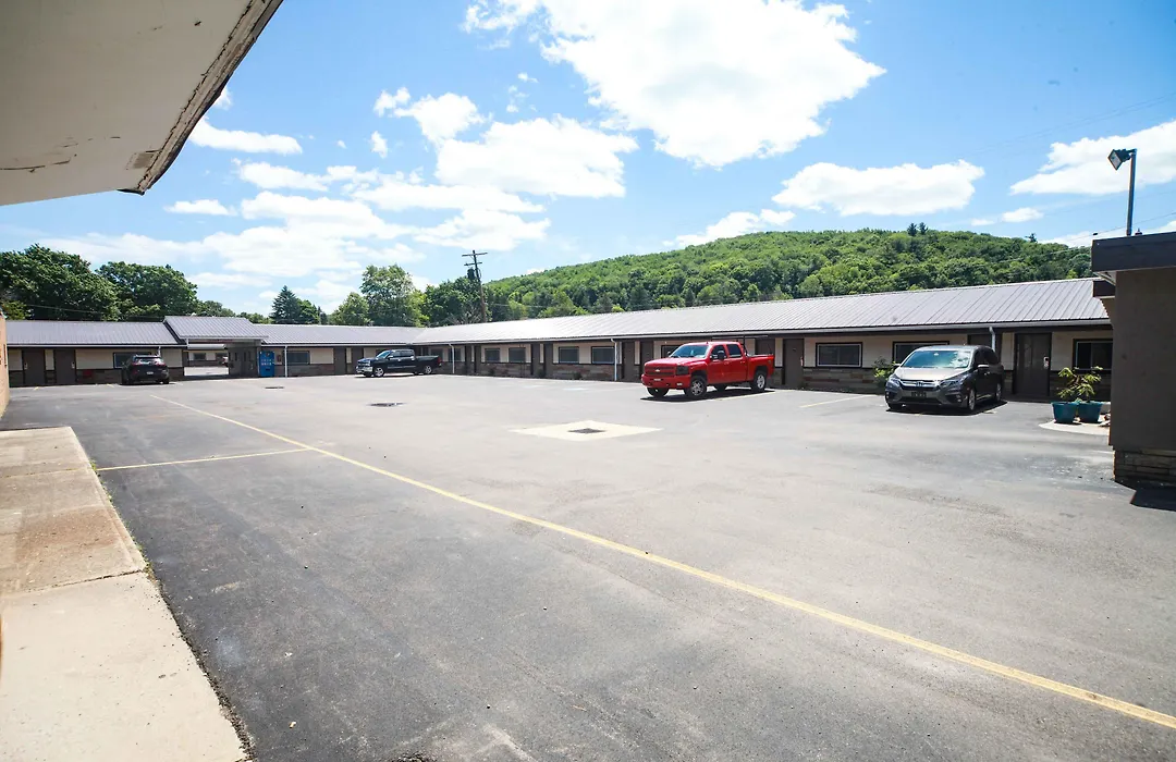 Americas Best Value Inn Bradford-1