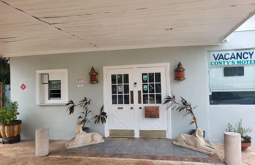 Conty'S Motel-1