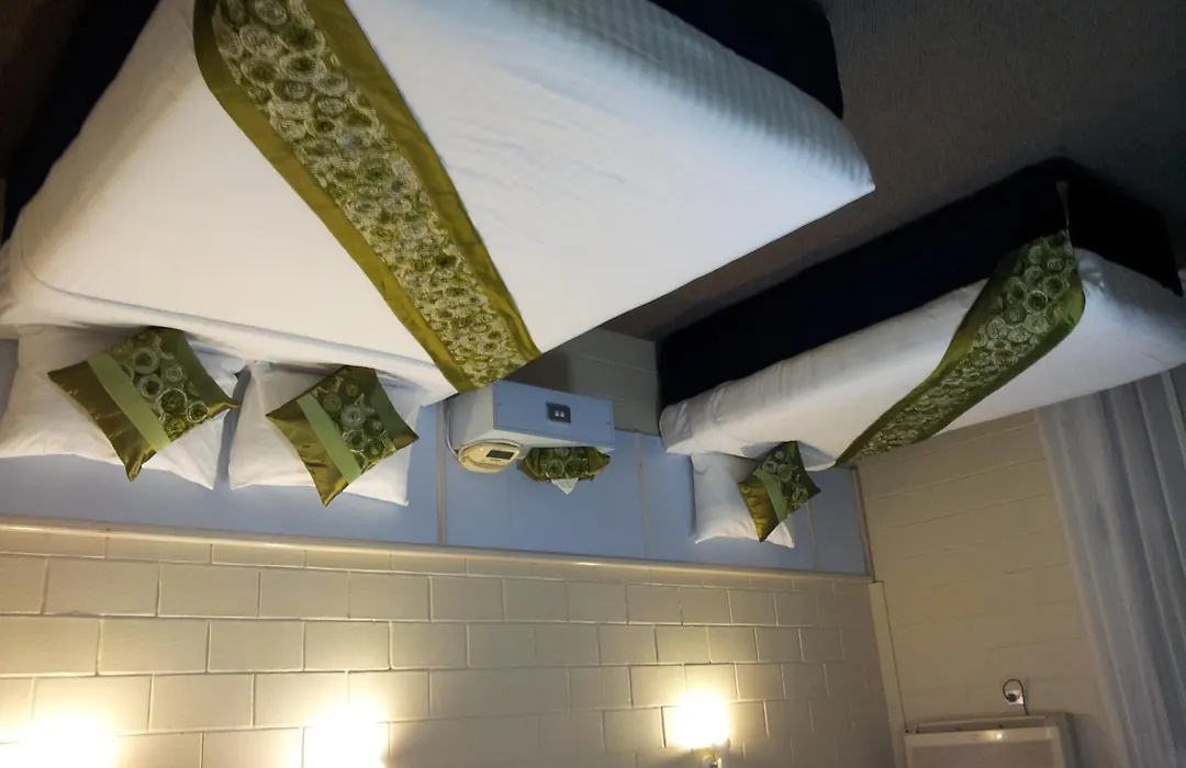 Admiral Nelson Motor Inn-1