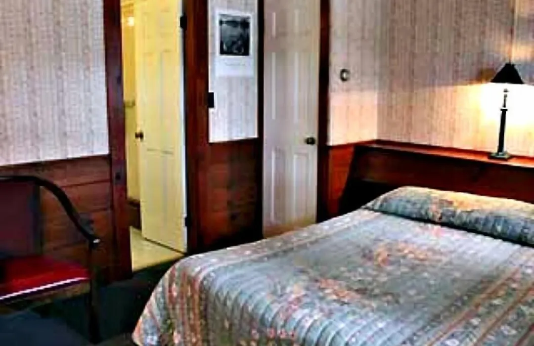 White Trellis Motel-1