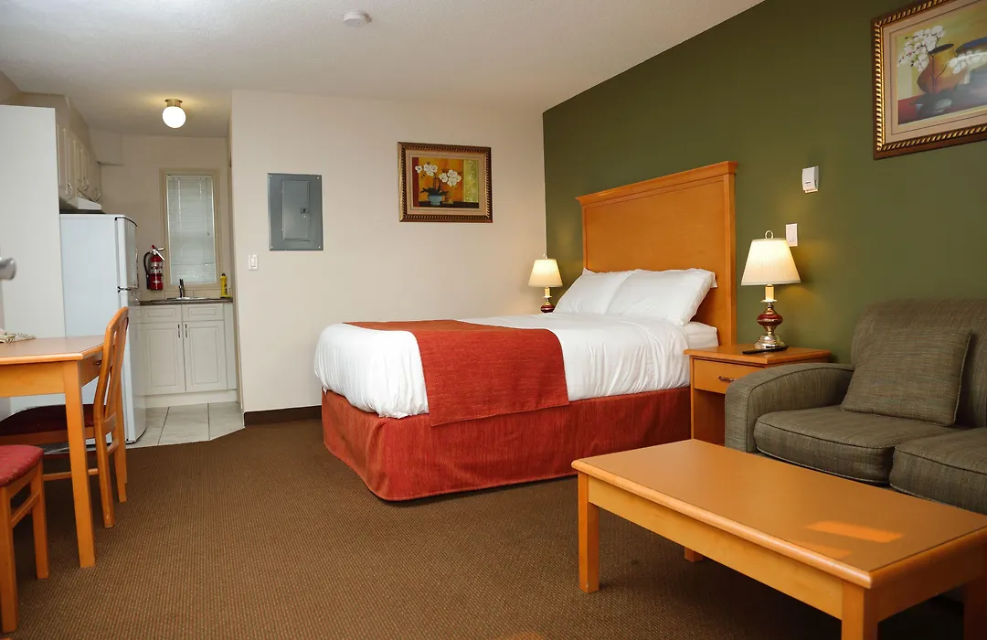 Chateau Motel-1