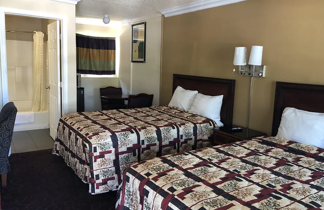 Lamplighter Motel Clearlake-1